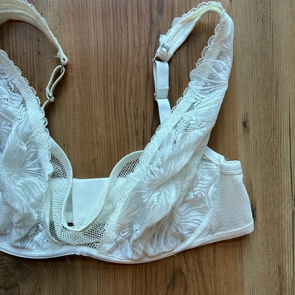 Aerie Ivory Lace Bra - Picture 2 of 5